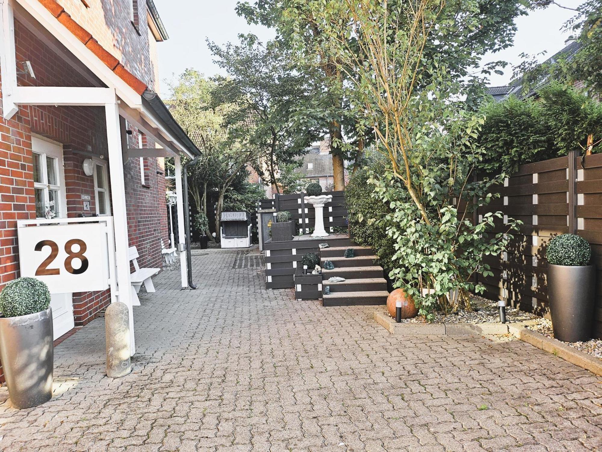 Das Nest Boardinghouse Hamburg Niendorf Bagian luar foto